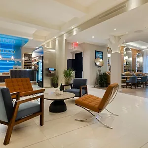 De Point Hotel