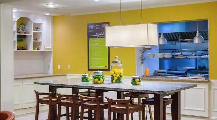 Hilton Garden Inn Queens Jfk - Newly Renovated New York Hotel
